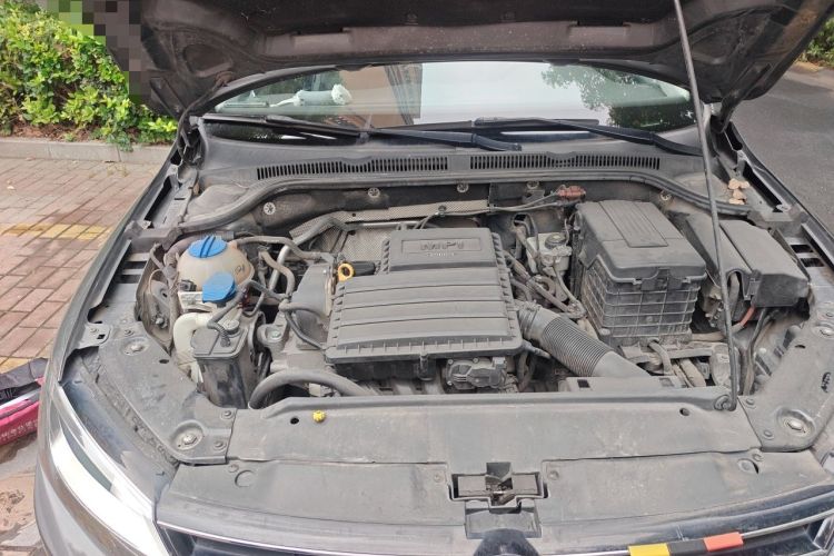 Used Volkswagen Sagitar 2015 1.6L Automatic Comfort Model Engine Bay Right