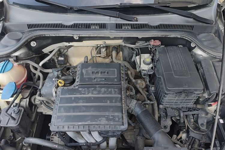 Used Volkswagen Sagitar 2015 1.6L Automatic Comfort Model Engine Bay