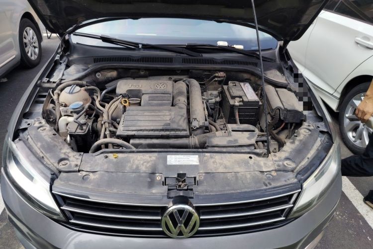 Used Volkswagen Sagitar 2015 230TSI Automatic Comfort Version Engine Bay
