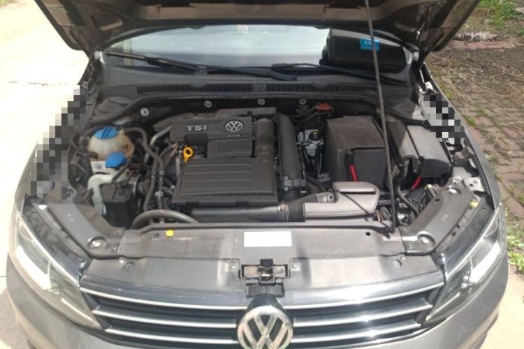 Used Volkswagen Sagitar 2015 230TSI Automatic Luxury Model Engine Bay