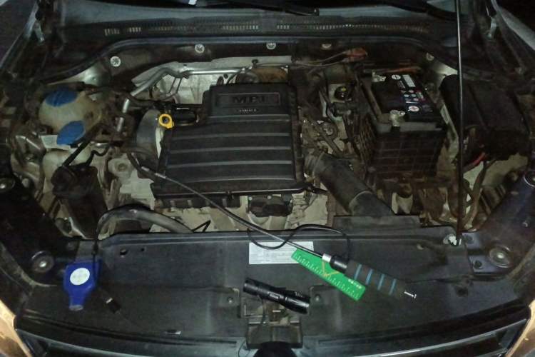 Used Volkswagen Sagitar 2015 1.6L Automatic Comfort Model Engine Bay