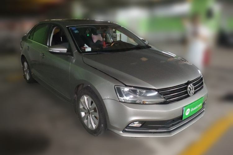 Used Volkswagen Sagitar 2015 230TSI Automatic Comfort Version Exterior 2