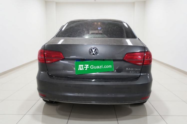 Used Volkswagen Sagitar 2015 230TSI Automatic Luxury Model Exterior 4