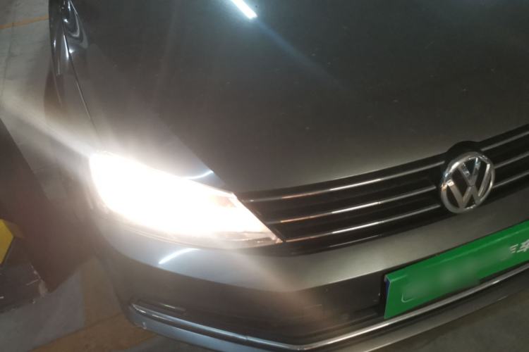 Used Volkswagen Sagitar 2015 230TSI Automatic Luxury Model Exterior 6