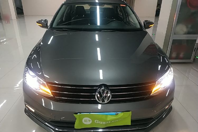 Used Volkswagen Sagitar 2015 230TSI Automatic Comfort Version Front