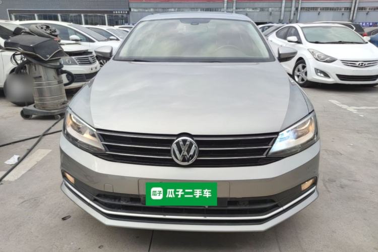 Used Volkswagen Sagitar 2015 230TSI Manual Luxury Edition Front