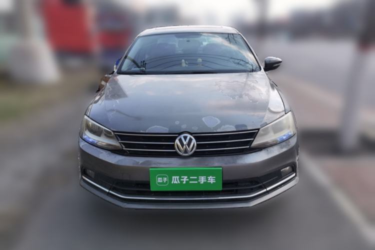 Used Volkswagen Sagitar 2015 1.6L Manual Comfort Model Front