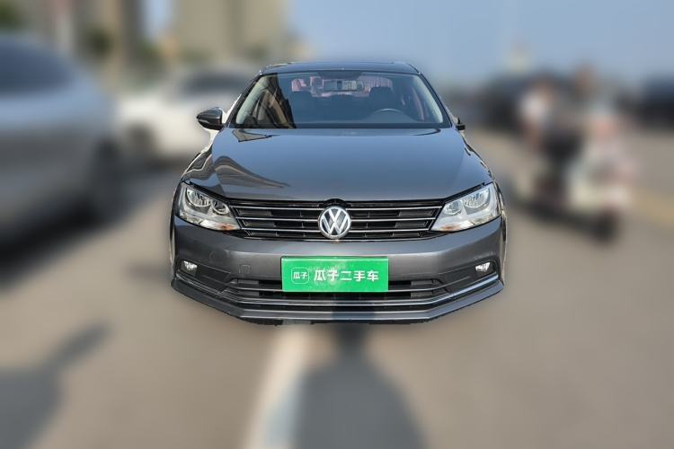 Used Volkswagen Sagitar 2015 1.6L Manual Comfort Model Front