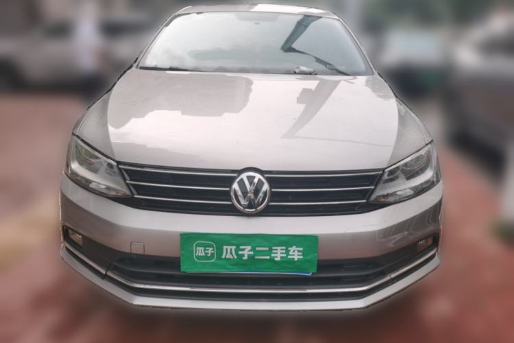 Used Volkswagen Sagitar 2015 1.6L Manual Comfort Model Front