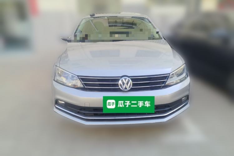 Used Volkswagen Sagitar 2015 1.6L Manual Comfort Model Front