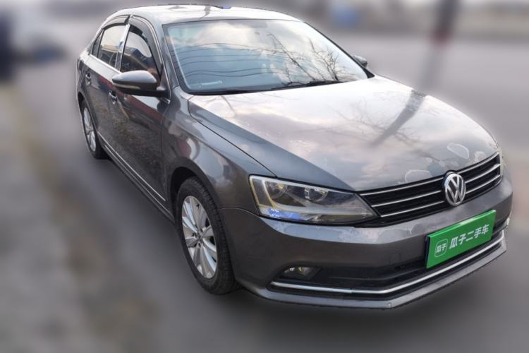 Used Volkswagen Sagitar 2015 1.6L Manual Comfort Model Front Right 45 Deg