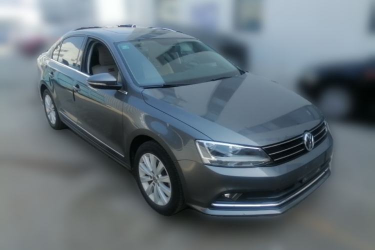 Used Volkswagen Sagitar 2015 1.6L Automatic Comfort Model Front Right 45 Deg