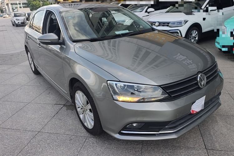 Used Volkswagen Sagitar 2015 1.6L Automatic Comfort Model Front Right 45 Deg
