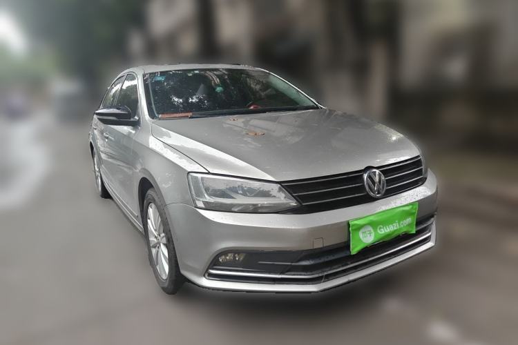 Used Volkswagen Sagitar 2015 1.6L Manual Comfort Model Front Right 45 Deg