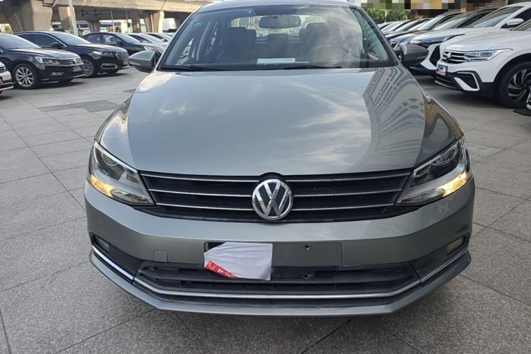 Used Volkswagen Sagitar 2015 1.6L Automatic Comfort Model Front