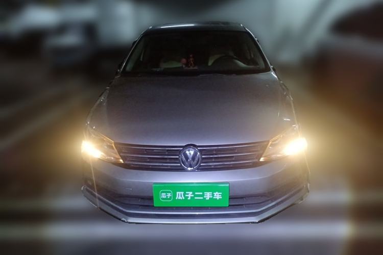 Used Volkswagen Sagitar 2015 1.6L Automatic Comfort Model Front