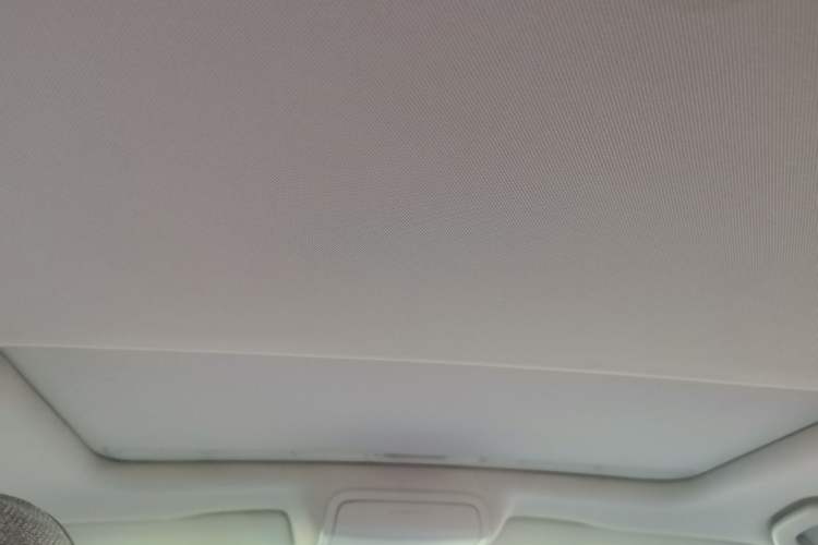 Used Volkswagen Sagitar 2015 1.6L Manual Comfort Model Headliner