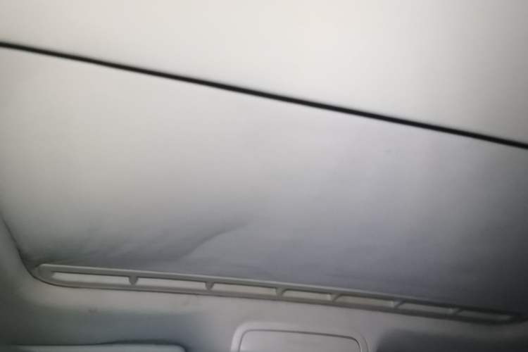 Used Volkswagen Sagitar 2015 230TSI Automatic Comfort Version Headliner
