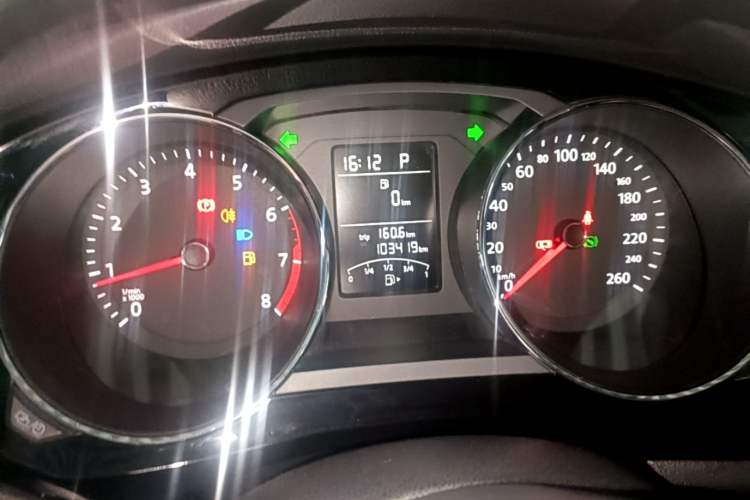 Used Volkswagen Sagitar 2015 1.6L Automatic Comfort Model Instrument Cluster