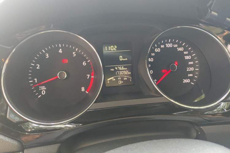 Used Volkswagen Sagitar 2015 1.6L Manual Comfort Model Instrument Cluster