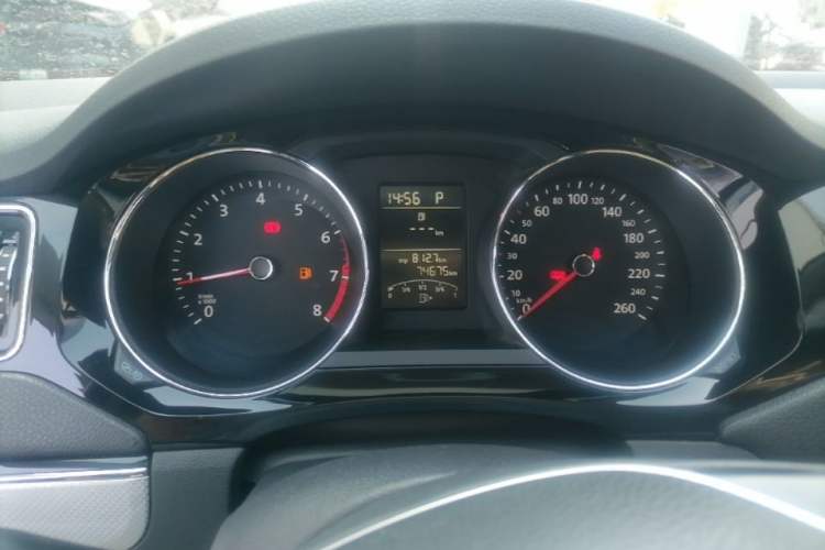 Used Volkswagen Sagitar 2015 1.6L Automatic Comfort Model Instrument Cluster