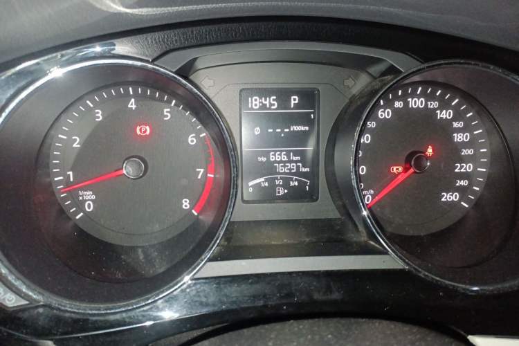 Used Volkswagen Sagitar 2015 1.6L Automatic Comfort Model Instrument Cluster
