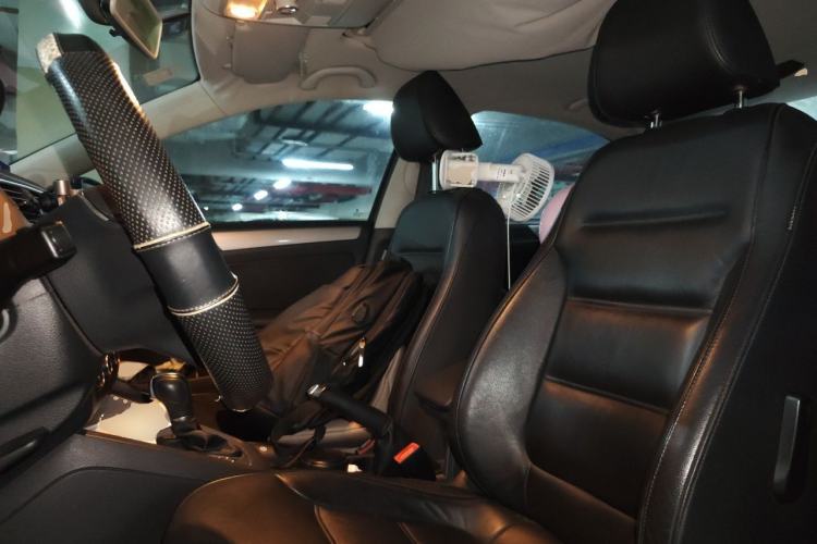 Used Volkswagen Sagitar 2015 1.6L Automatic Comfort Model Left Front Seat