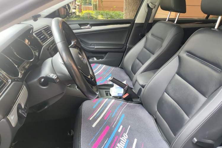 Used Volkswagen Sagitar 2015 1.6L Manual Comfort Model Left Front Seat