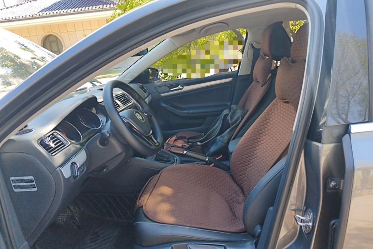 Used Volkswagen Sagitar 2015 230TSI Automatic Comfort Version Left Front Seat