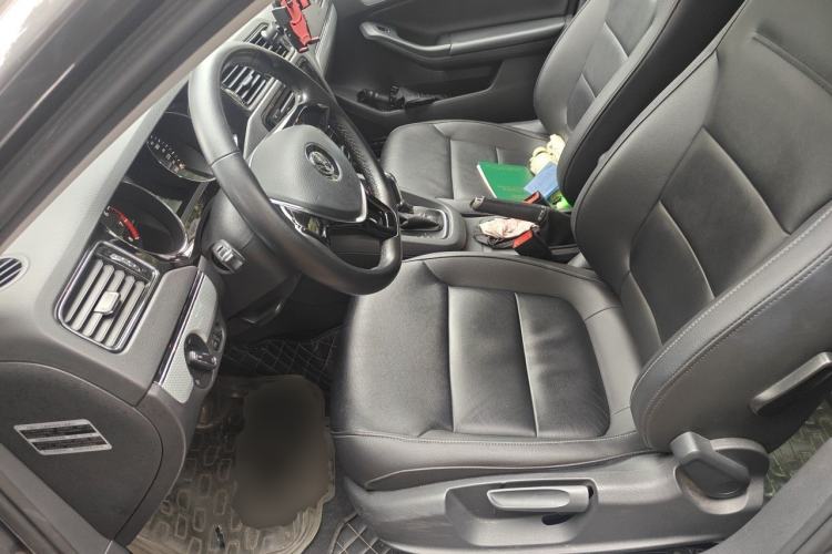 Used Volkswagen Sagitar 2015 1.6L Automatic Comfort Model Left Front Seat