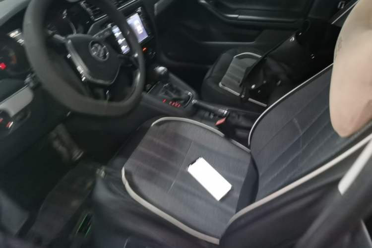 Used Volkswagen Sagitar 2015 230TSI Automatic Comfort Version Left Front Seat