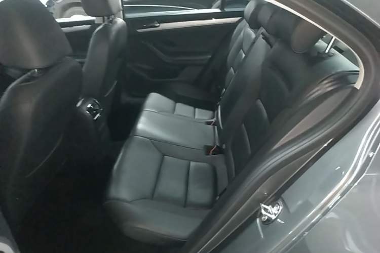 Used Volkswagen Sagitar 2015 230TSI Automatic Comfort Version Left Rear Seat
