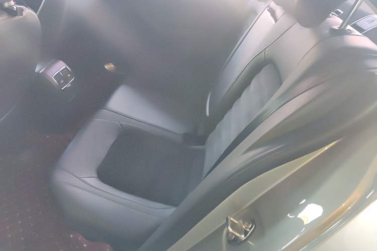Used Volkswagen Sagitar 2015 230TSI Automatic Luxury Model Left Rear Seat