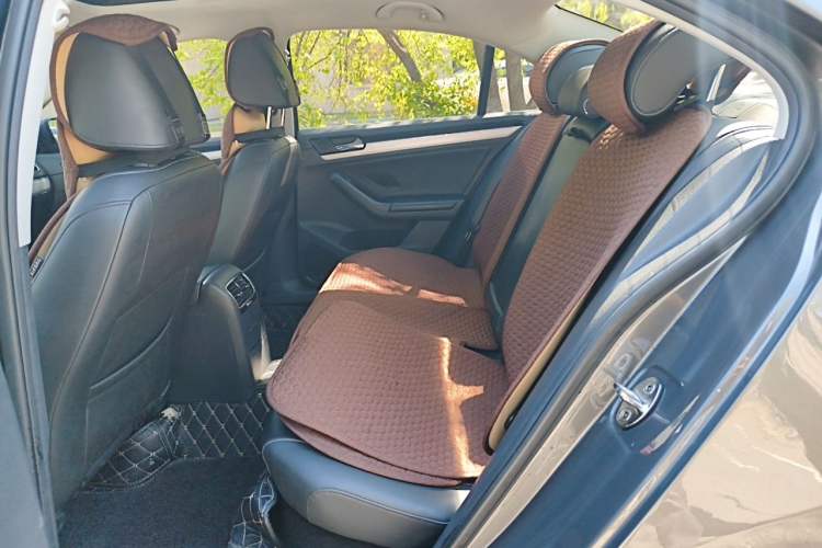 Used Volkswagen Sagitar 2015 230TSI Automatic Comfort Version Left Rear Seat