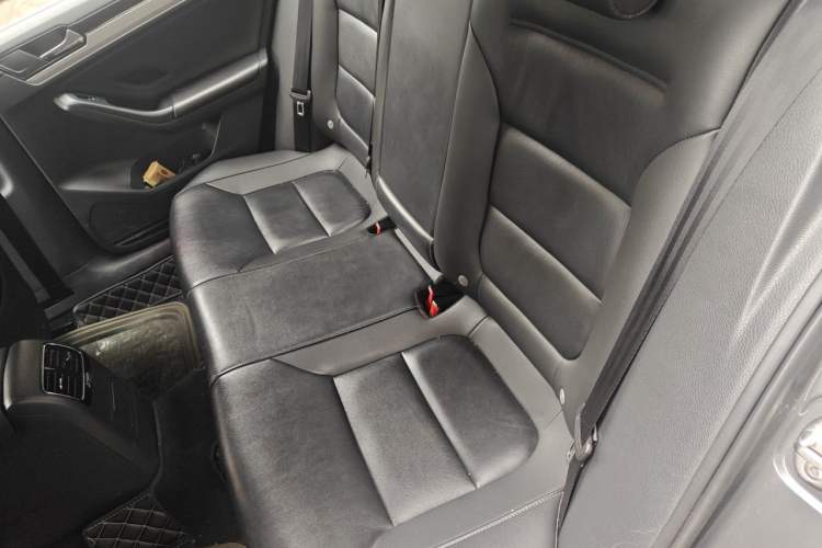 Used Volkswagen Sagitar 2015 1.6L Automatic Comfort Model Left Rear Seat