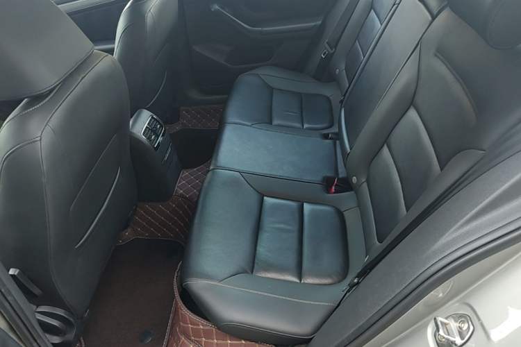 Used Volkswagen Sagitar 2015 1.6L Automatic Comfort Model Left Rear Seat