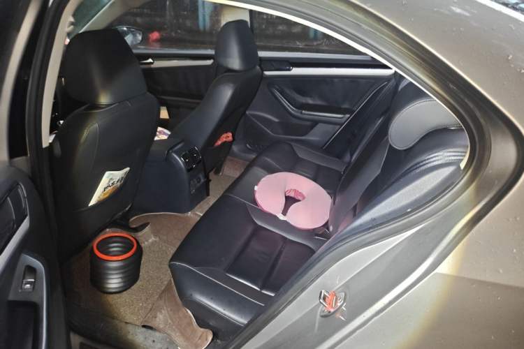 Used Volkswagen Sagitar 2015 1.6L Manual Comfort Model Left Rear Seat