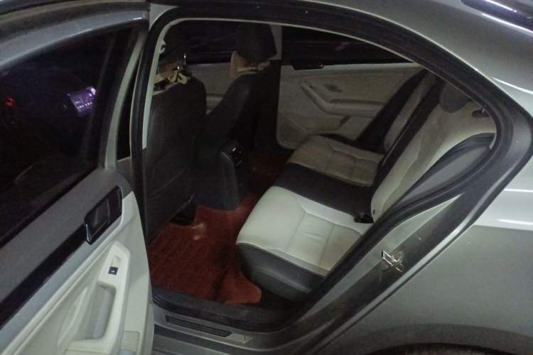 Used Volkswagen Sagitar 2015 1.6L Automatic Comfort Model Left Rear Seat