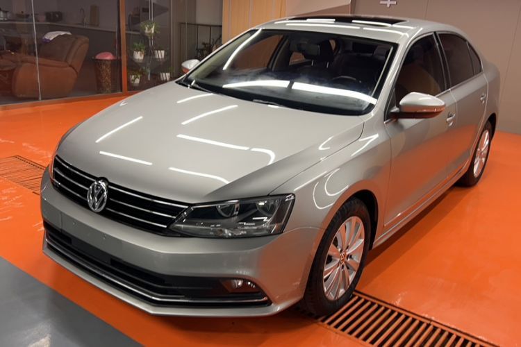 Used Volkswagen Sagitar 2015 1.6L Automatic Comfort Model Guazi used car, China used car export, Used car for sale, Used  cars, Cheapest cars for sale