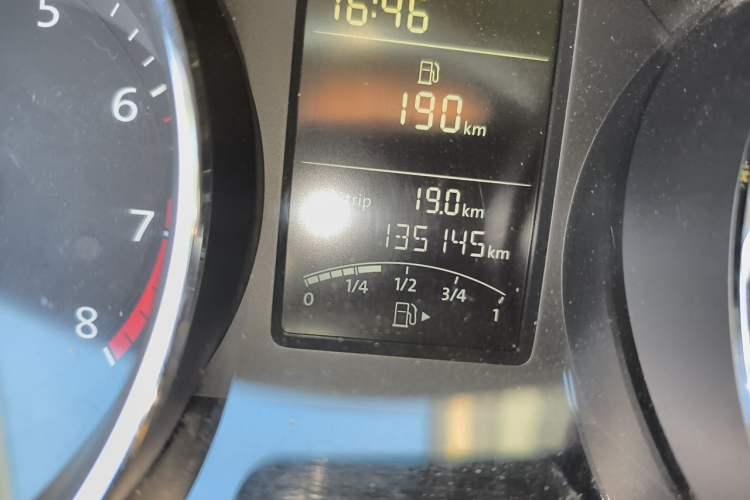 Used Volkswagen Sagitar 2015 1.6L Manual Comfort Model Odometer Close Up