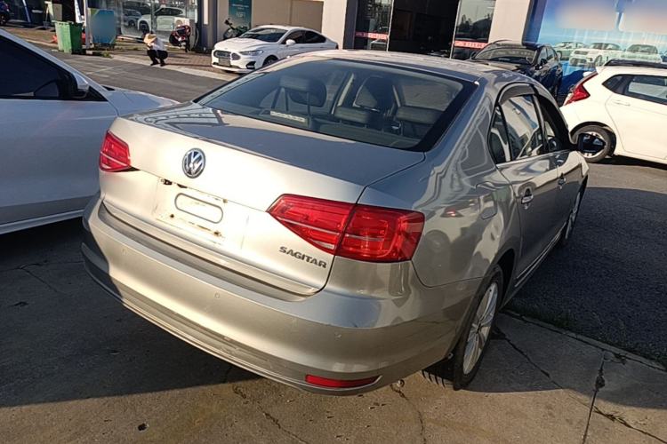 Used Volkswagen Sagitar 2015 1.6L Automatic Comfort Model Rear Right 45 Deg