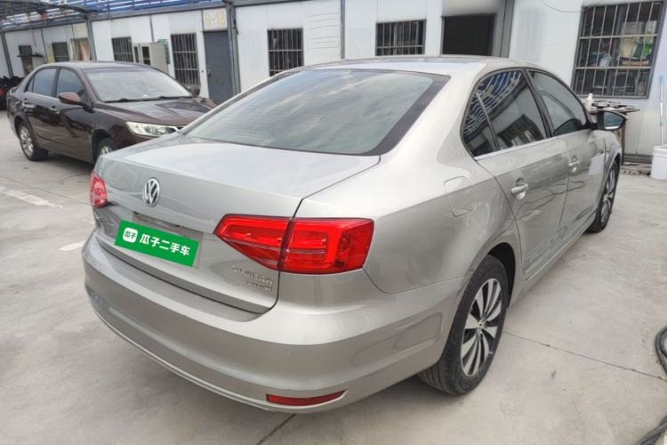Used Volkswagen Sagitar 2015 230TSI Manual Luxury Edition Rear Right 45 Deg