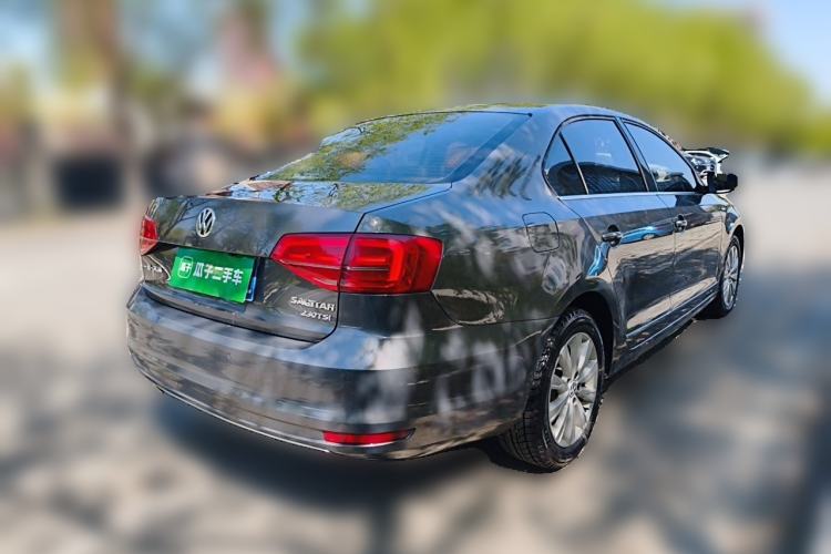 Used Volkswagen Sagitar 2015 230TSI Automatic Comfort Version Rear Right 45 Deg