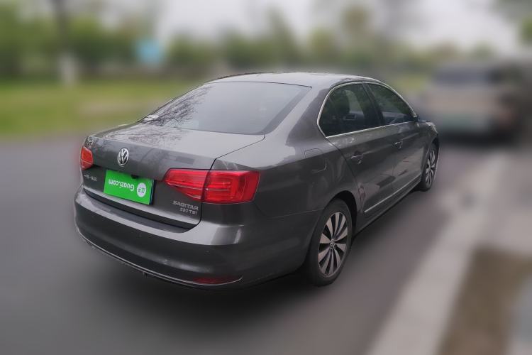 Used Volkswagen Sagitar 2015 230TSI Manual Luxury Edition Rear Right 45 Deg