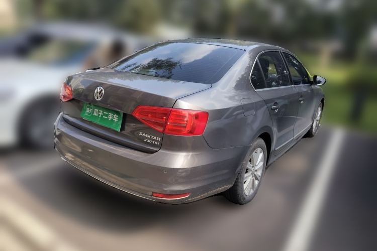 Used Volkswagen Sagitar 2015 230TSI Automatic Comfort Version Rear Right 45 Deg
