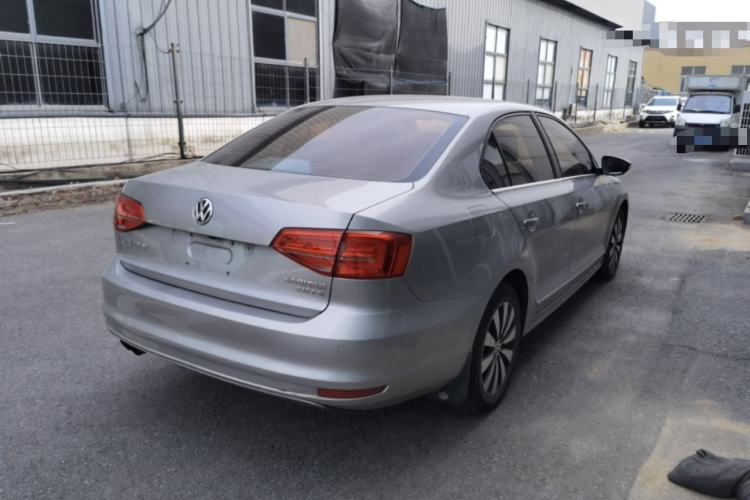 Used Volkswagen Sagitar 2015 230TSI Automatic Luxury Model Rear Right 45 Deg