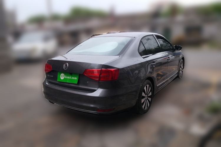 Used Volkswagen Sagitar 2015 230TSI Automatic Luxury Model Rear Right 45 Deg