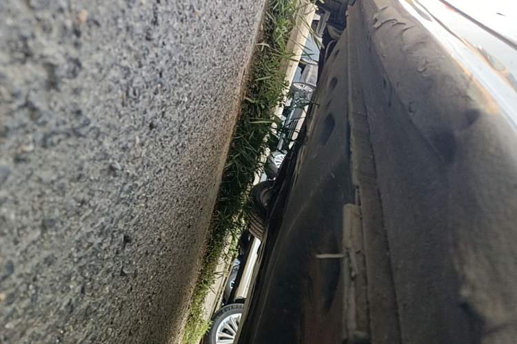 Used Volkswagen Sagitar 2015 1.6L Automatic Comfort Model Right Side Sill