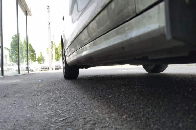 Used Volkswagen Sagitar 2015 230TSI Automatic Luxury Model Right Side Sill