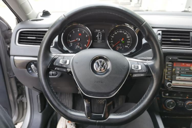 Used Volkswagen Sagitar 2015 230TSI Automatic Luxury Model Steering Wheel